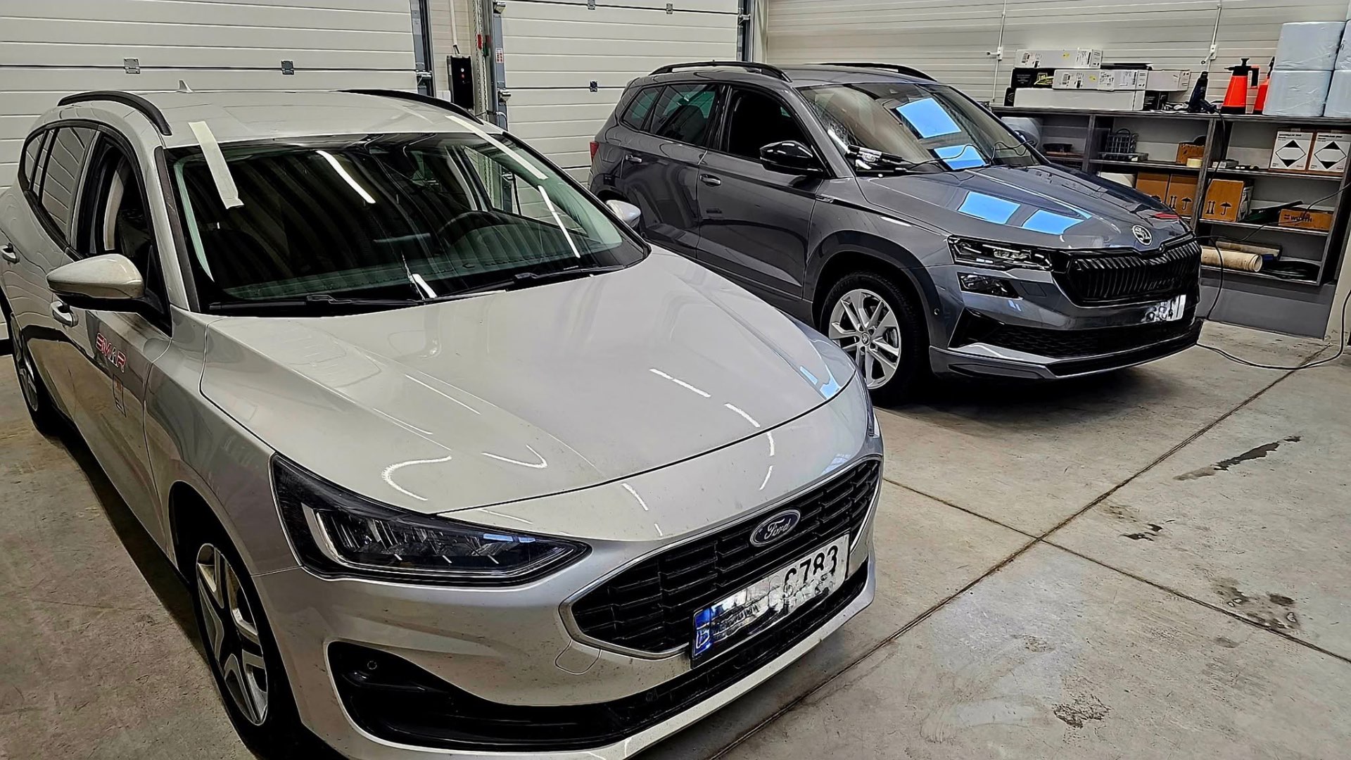 Ford Focus a Škoda — výměna čelních skel